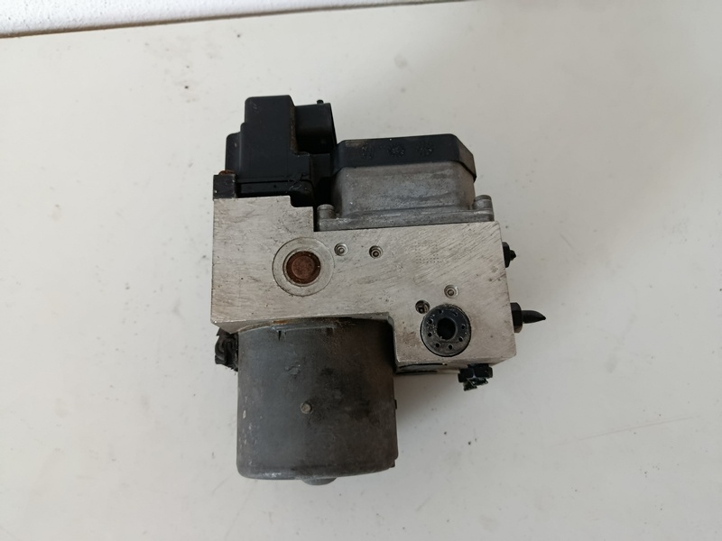 rj abs vw 0265220405-8e0614111b 100€ - 3