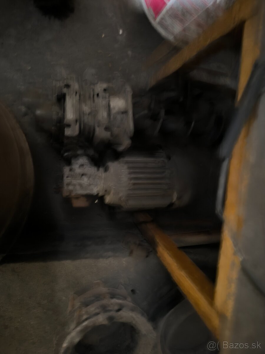 Predám veci ku kotlu na podávač - 3