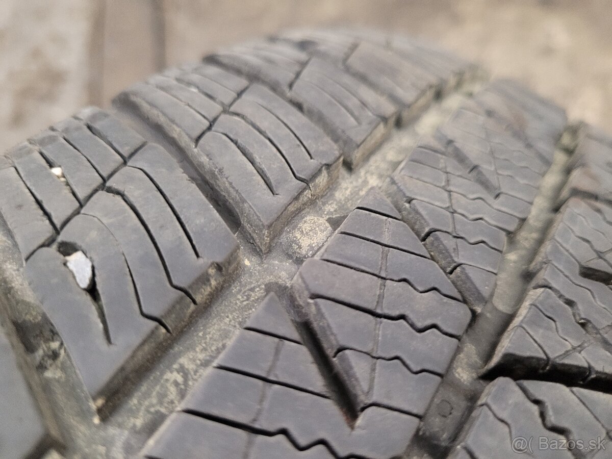 Predám 4x Barum 205/55/R16/H - zimné - málo jazdené - 3