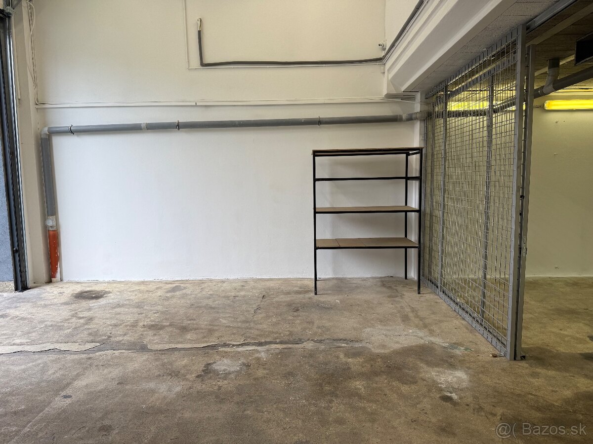 Prenajmeme praktický sklad v Petržalke - 3
