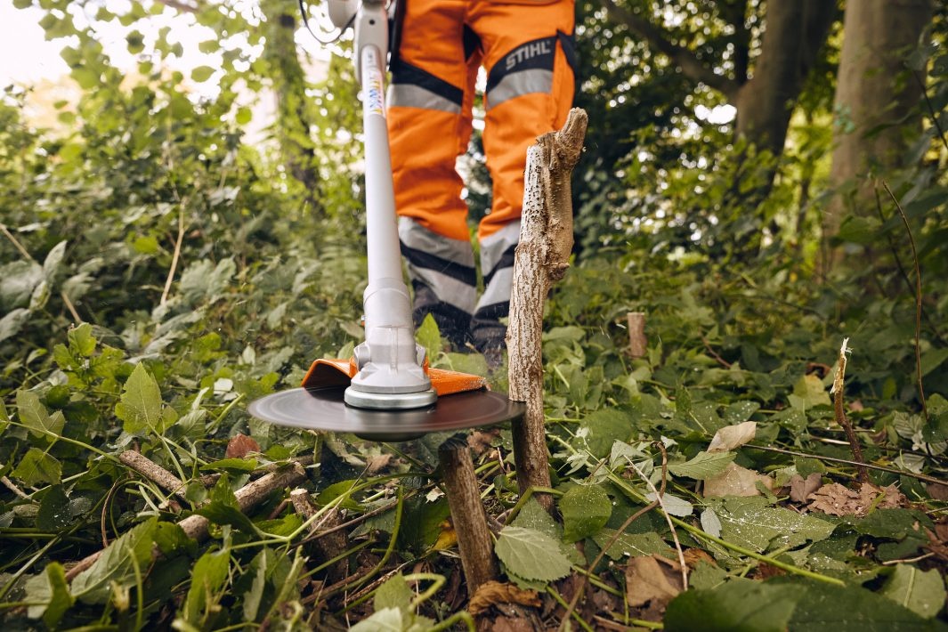 Krovinorez Stihl FS 561 C-EM - 3