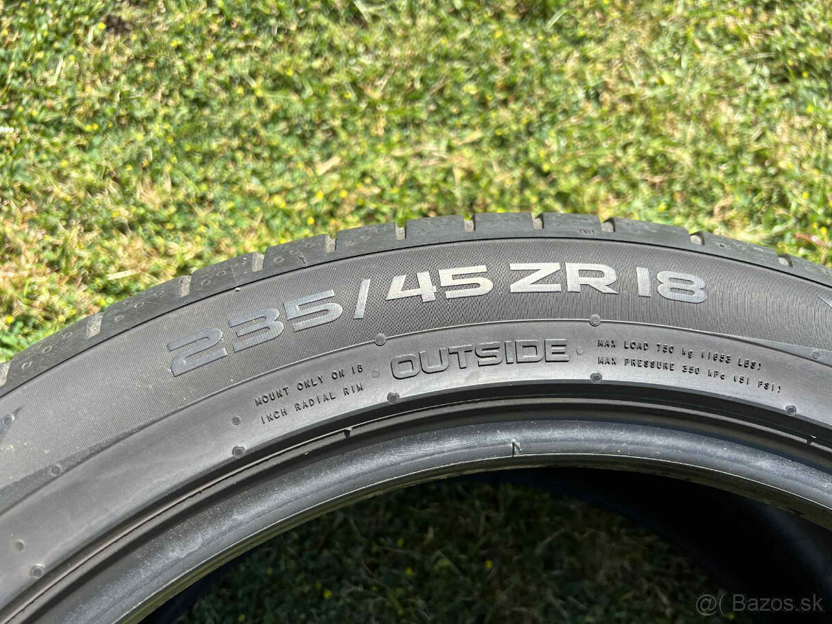 Nokian Tyres 235/45 r18 - 3