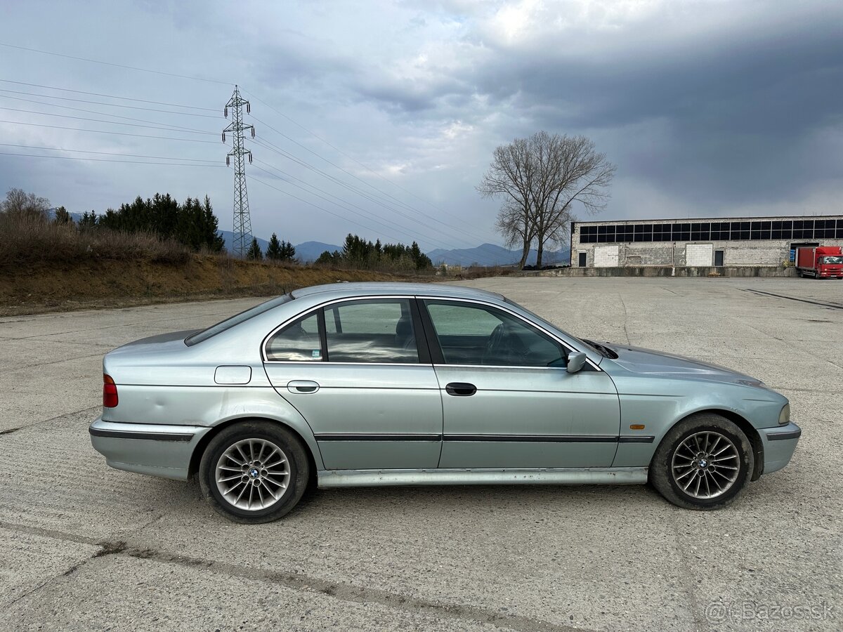 Rozpredam E39 525 tds - 3