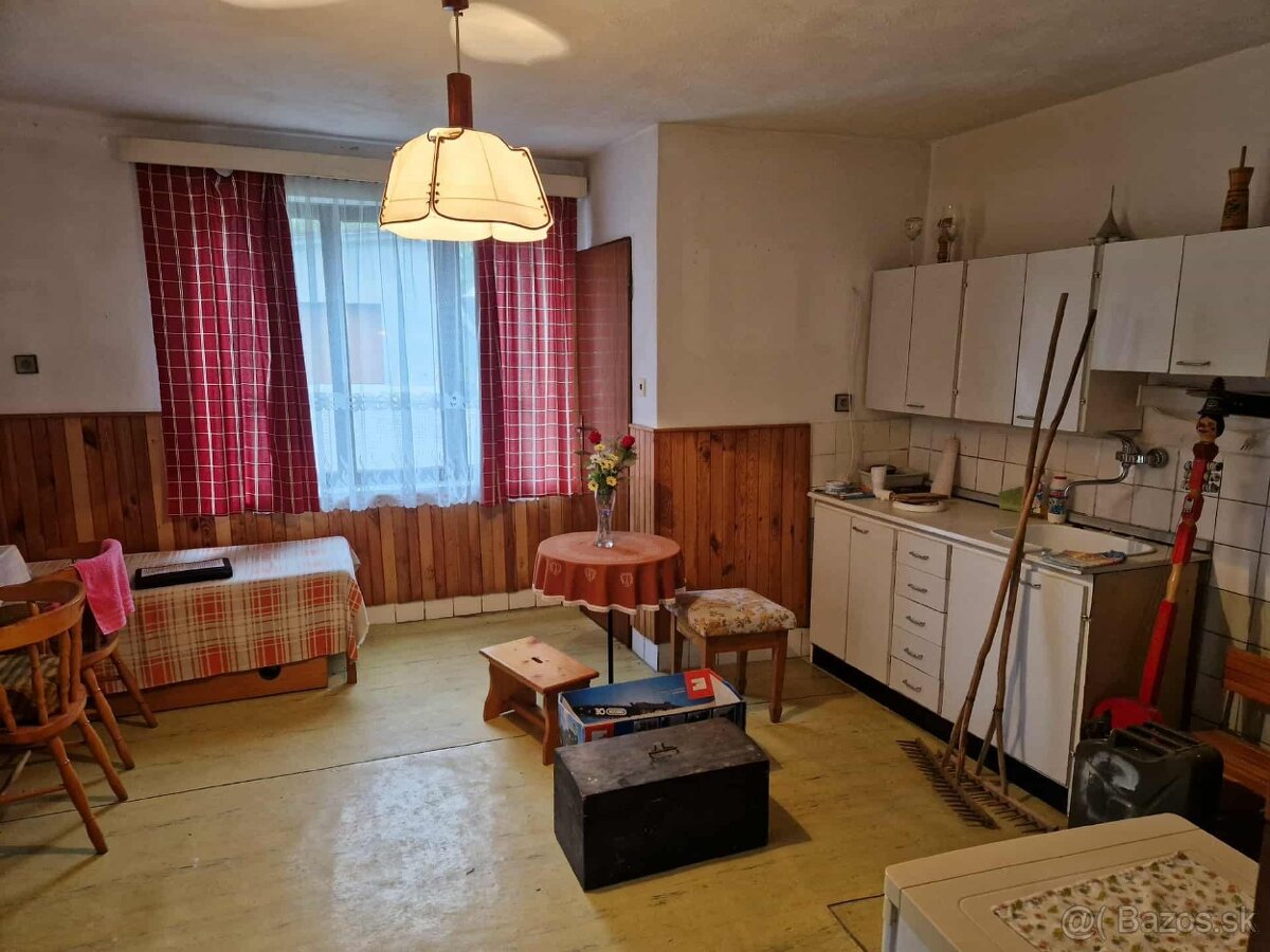 Na predaj rodinný dom / chalupa v malebnej obci Temeš - 3