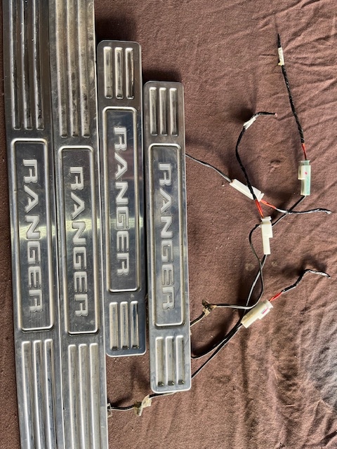 Predám LED podsvietené nápisy RANGER - 3