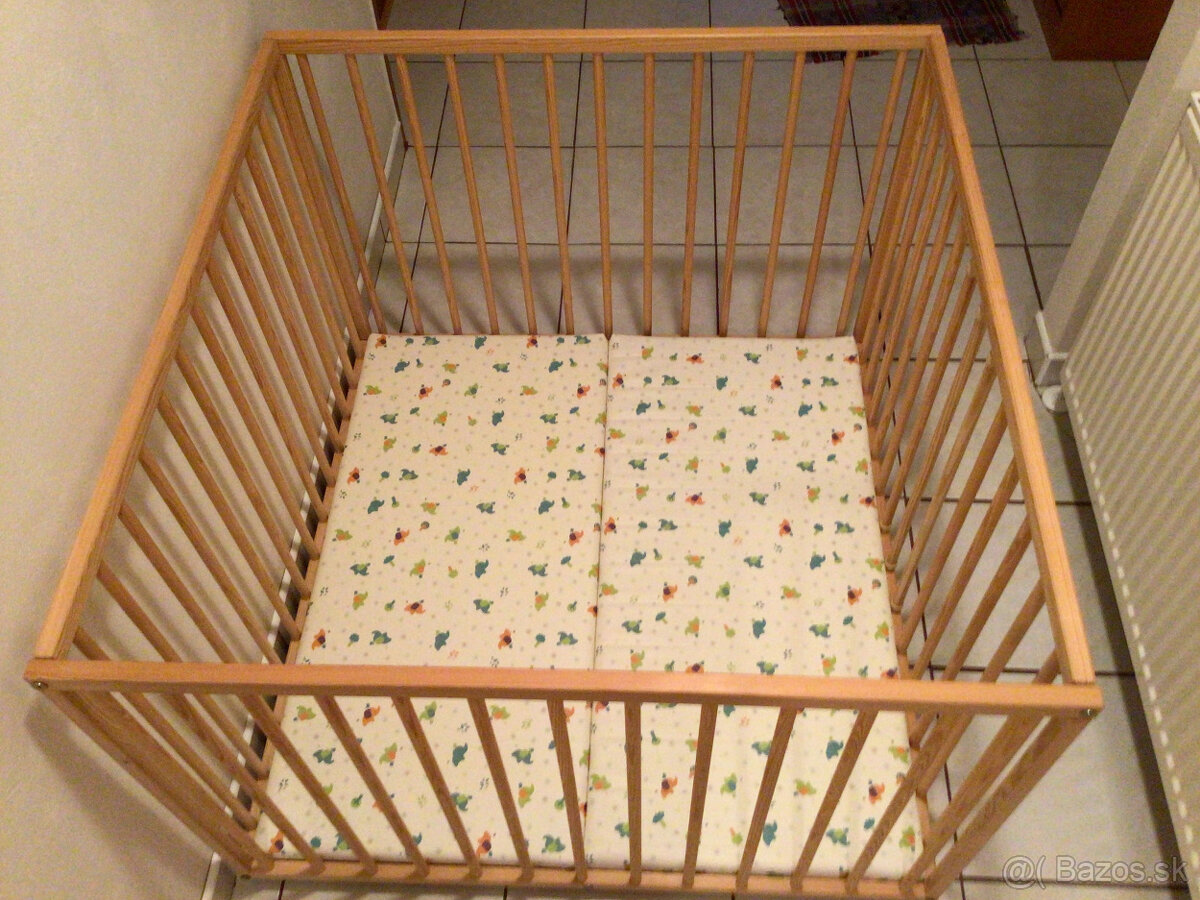 Detská drevená ohrádka s matracom - 3