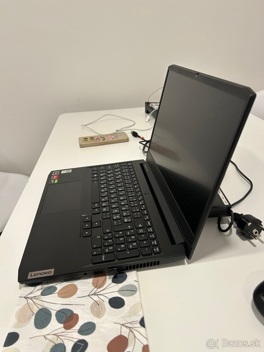 Lenovo IdeaPad Gaming 3 - 3