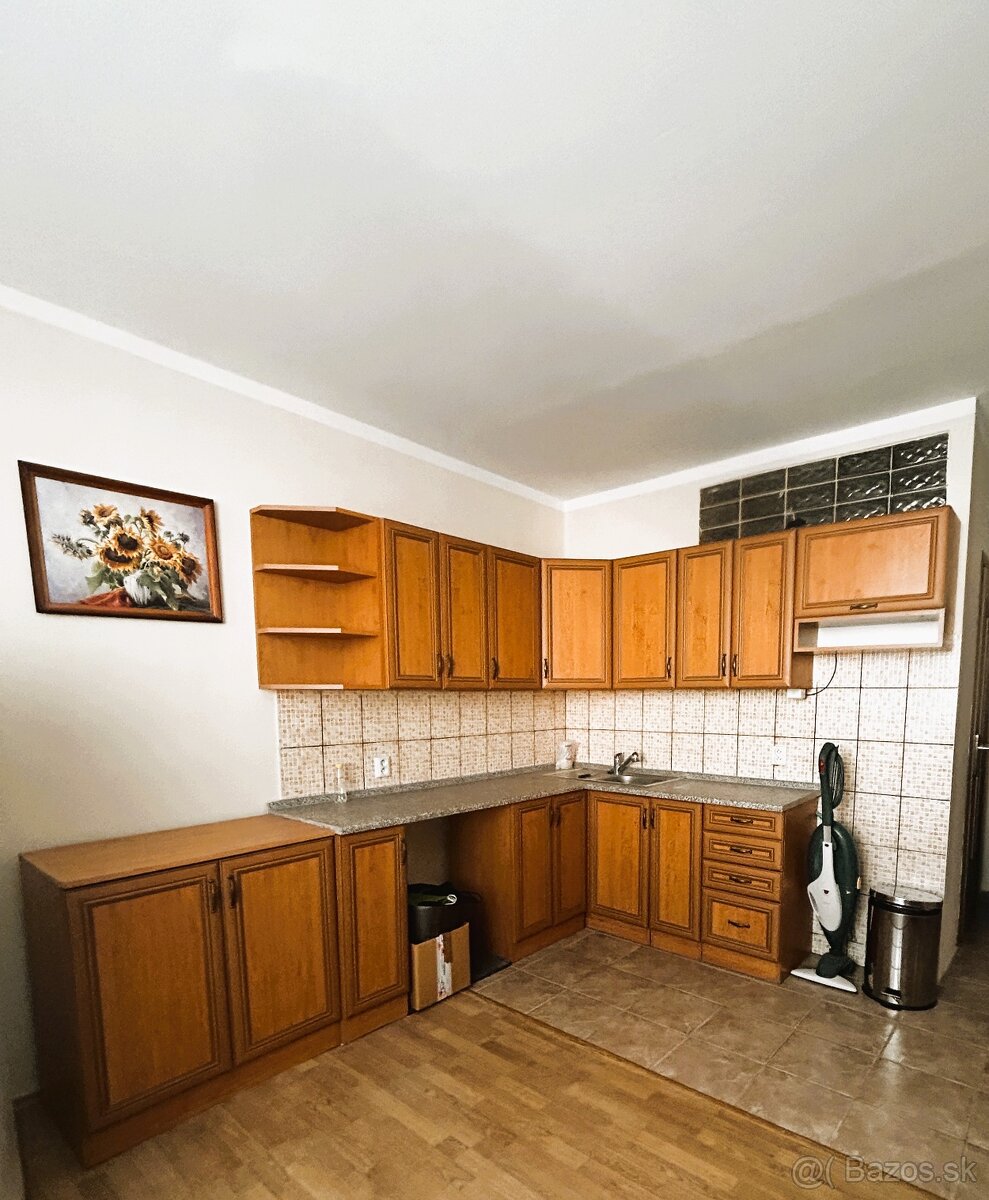 Na predaj 1- izbový byt v Šali - 3