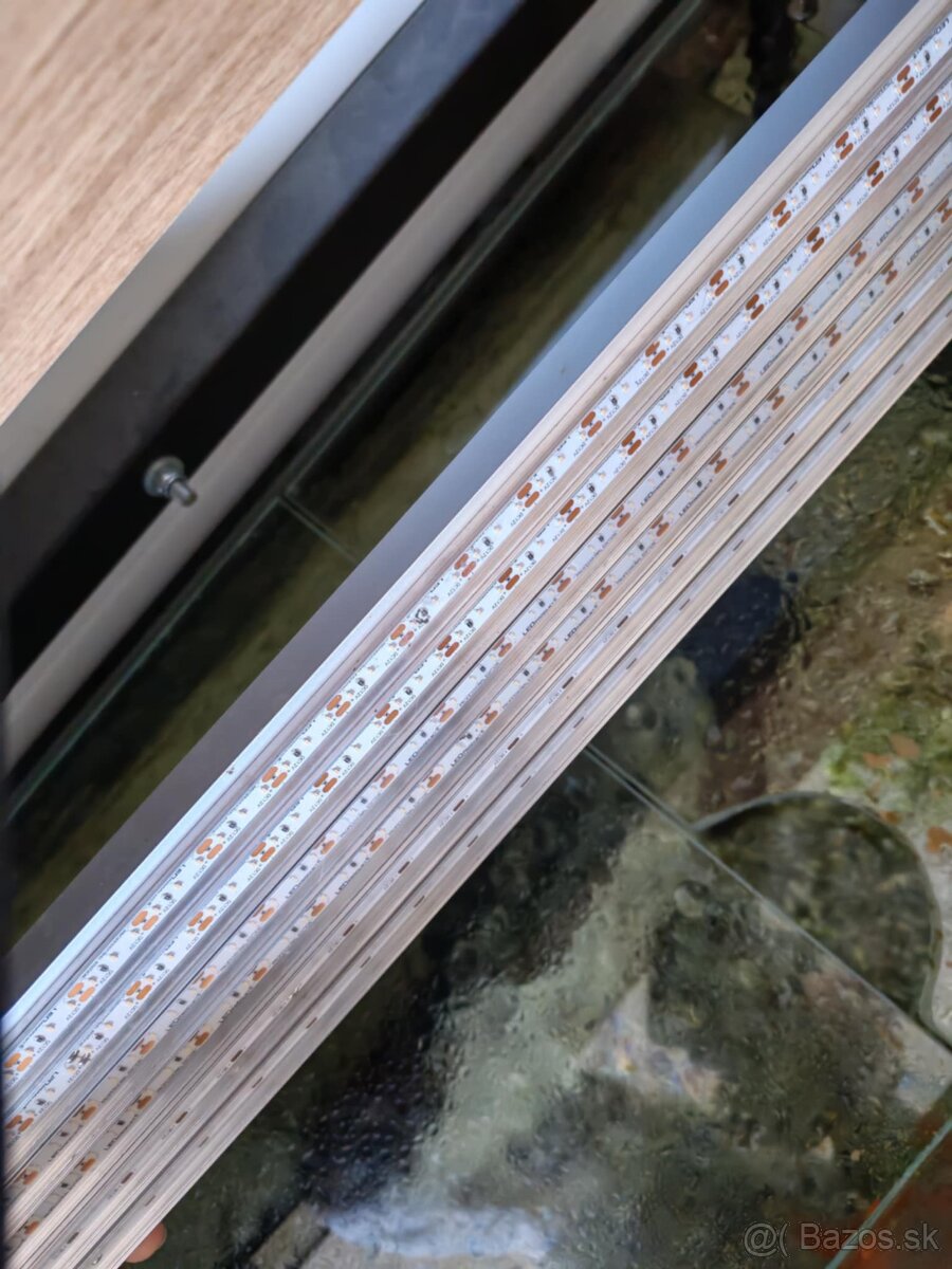 Akvárium 171 d x 52 š x 48 v - 3