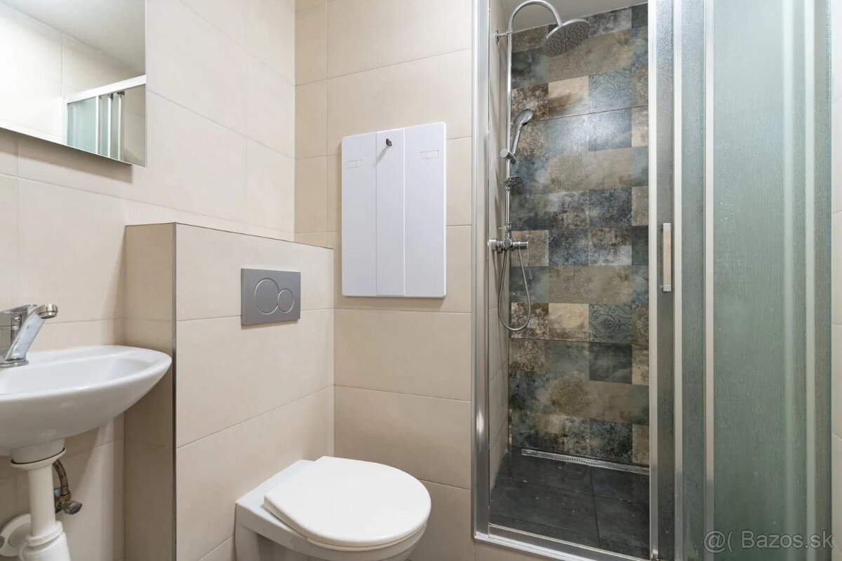 Garsónka Furča - 3