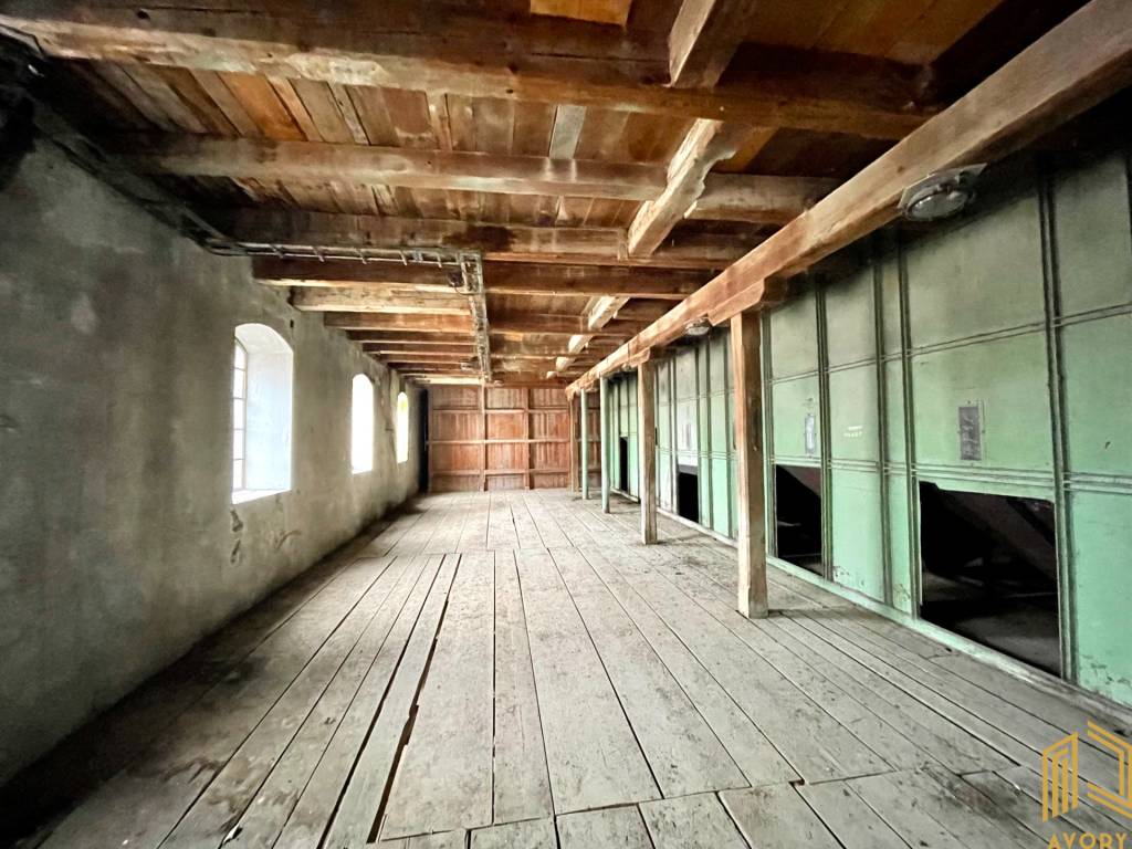 NA PREDAJ 4 - PODLAŽNÁ BUDOVA, POZEMOK 1515m2, GBELY - 3