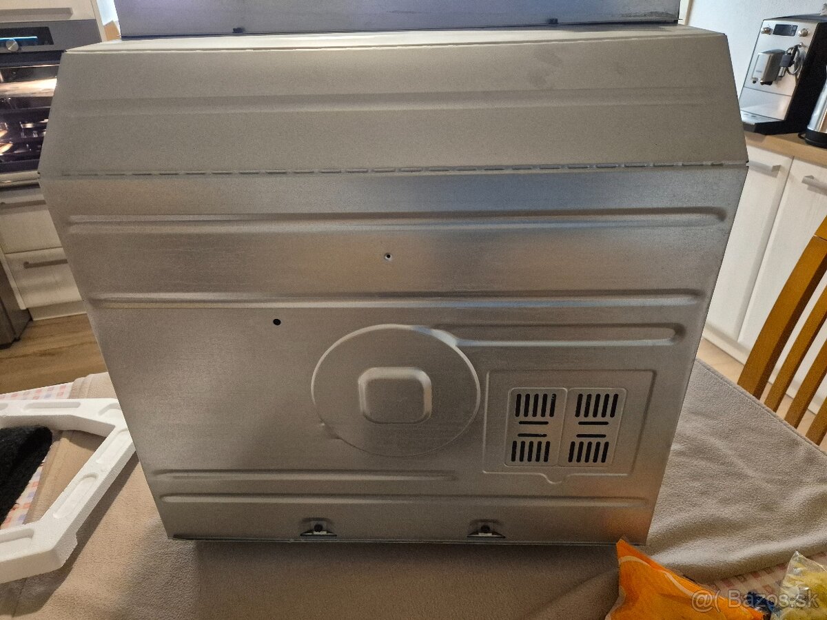 Predam vstavanu teplovzdusnu ruru Whirpool - 3