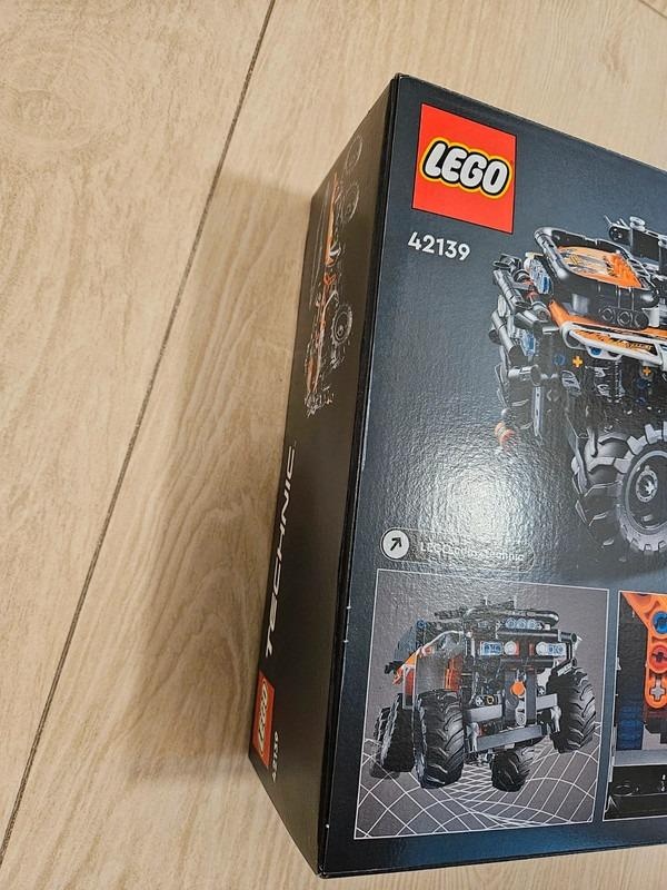 LEGO Technic 42139 Terénne vozidlo - 3