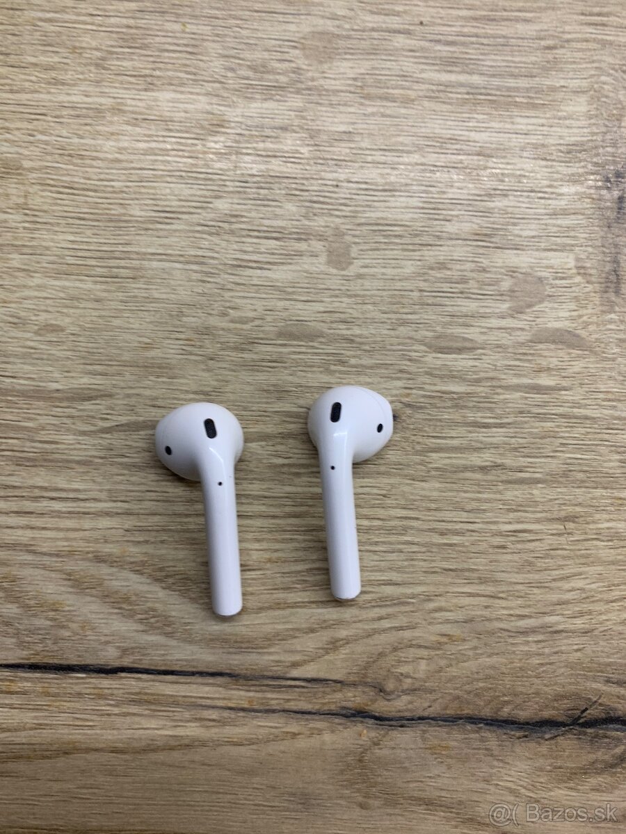 Predám Apple AirPods - 3