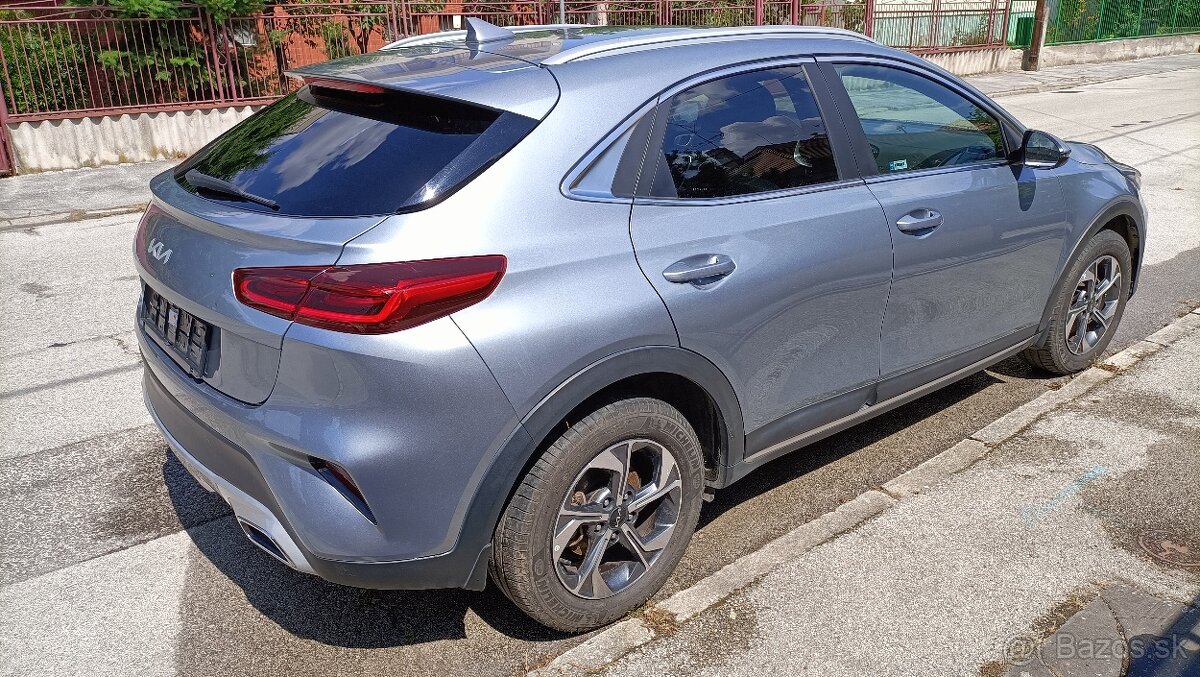 Predám Kia Xceed 1.6 T-GDI Exclusive (118kw) - 3