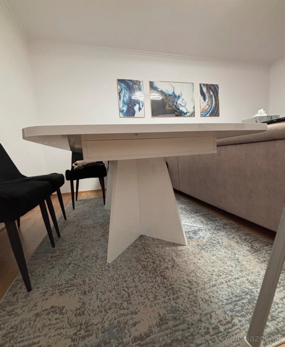 Jedálenský stôl - 3