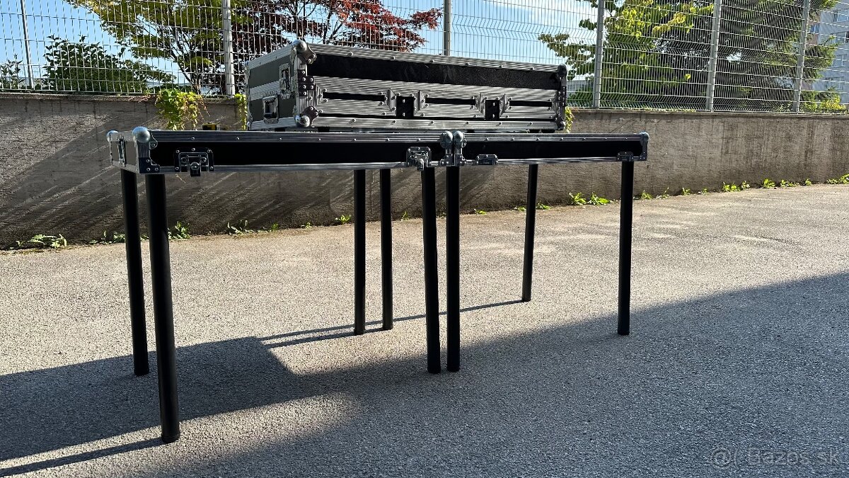 Stôl v Case - skladací - 3