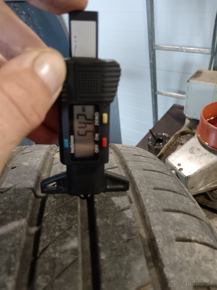 Predam letne oneu Toyo 225/55R19 - 3