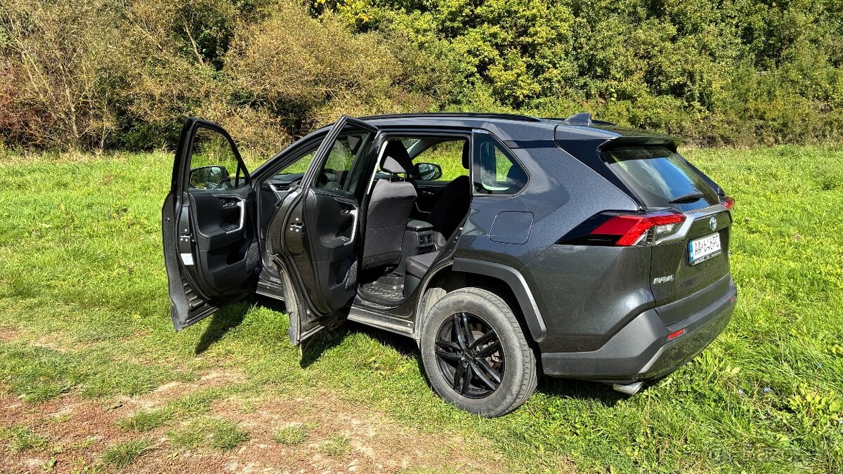 Znížená cena Toyota RAV4 4x4 Hybrid 2021 - 3