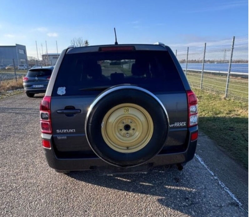 Suzuki Grand Vitara 2.4 benzin LPG 4x4 - 3