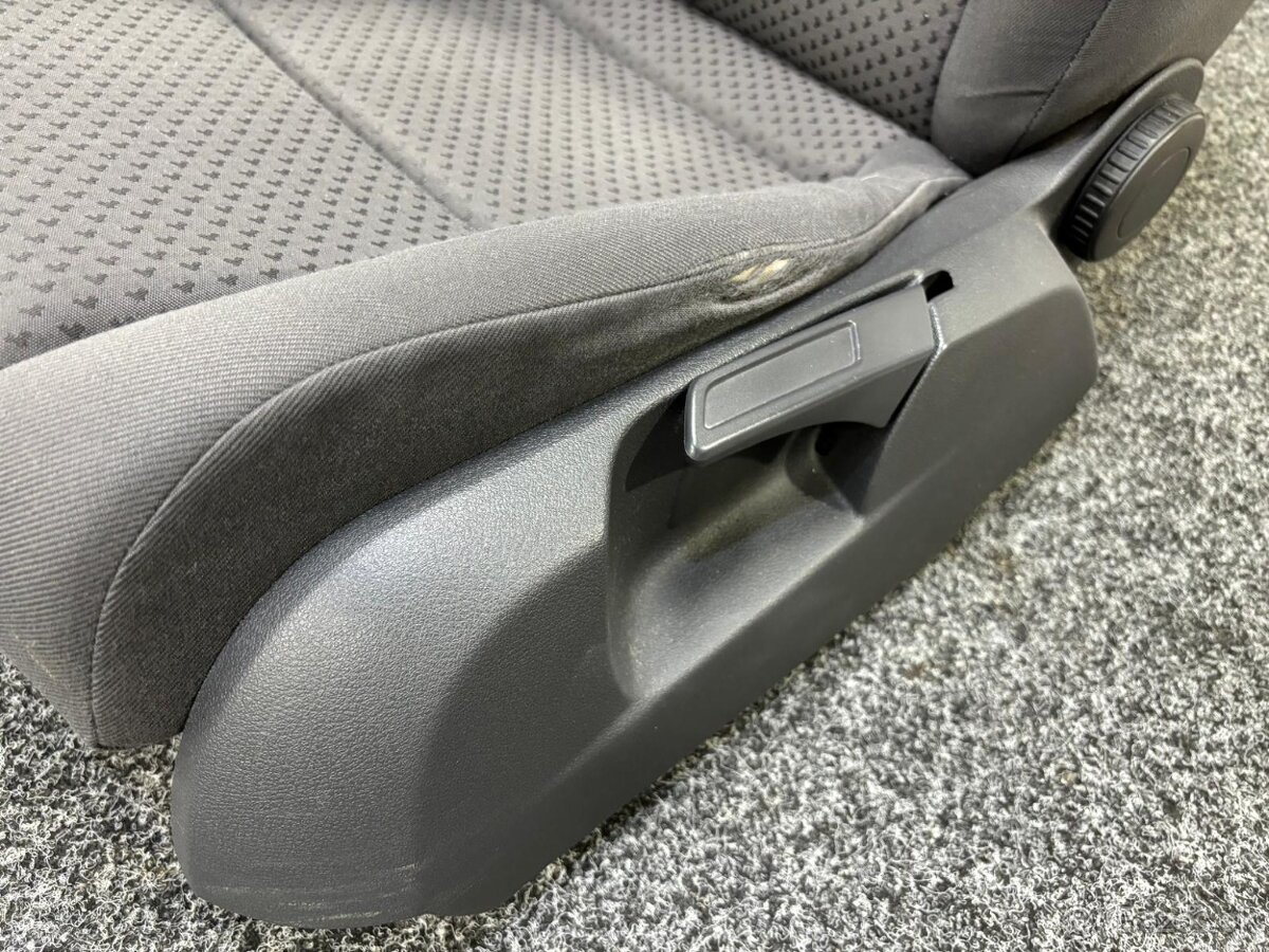 Predám INTERIER sedačky+tapacíre VW TOURAN 1T 7-MIEST - 3