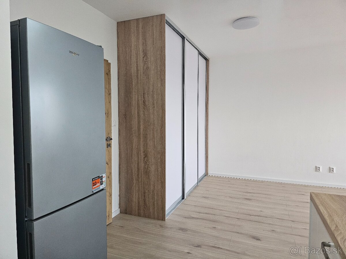 Prenájom 1,5-izbového bytu - 3