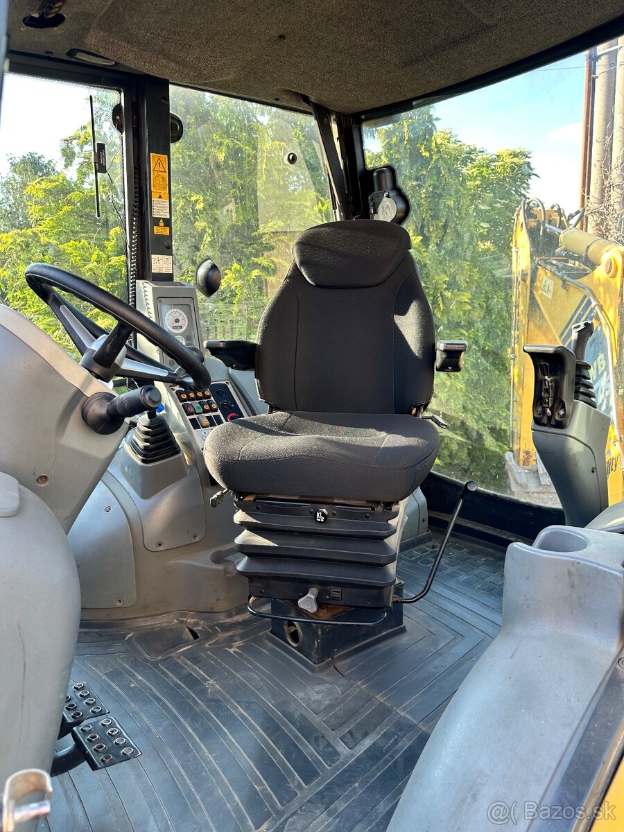 Komatsu wb 97S - 3