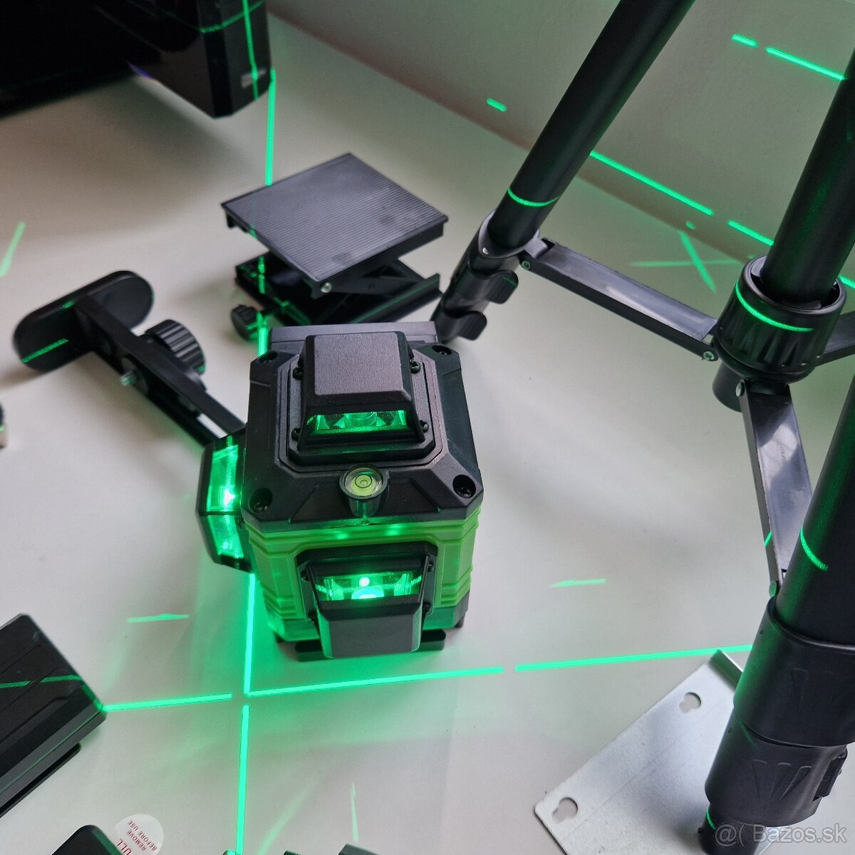 LASER NIVELÁK PLUS STATÍV - 3