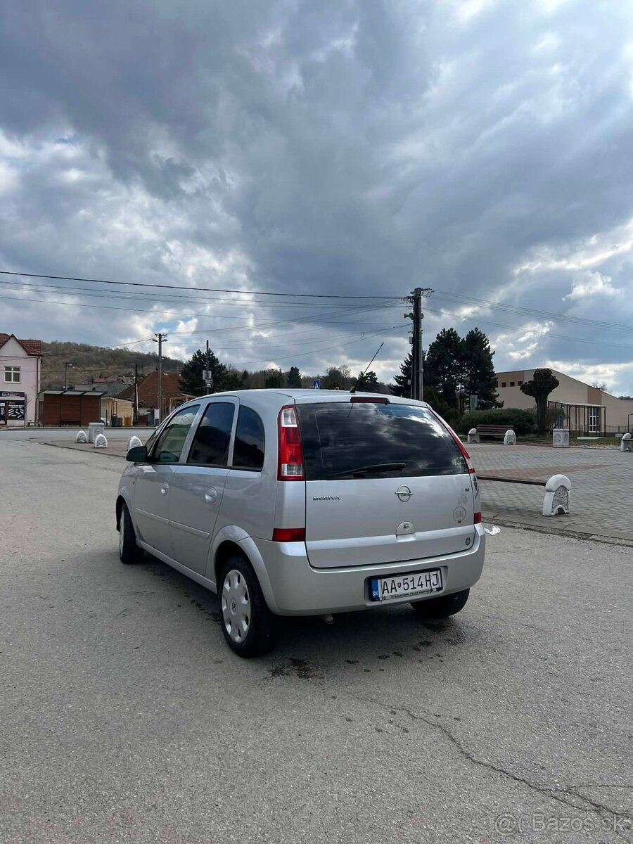 Predám Opel Meriva 1.6i 77kW - 3