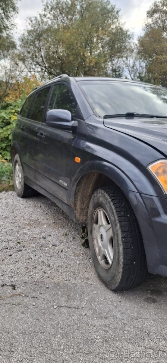 Ssang yong kyron - 3