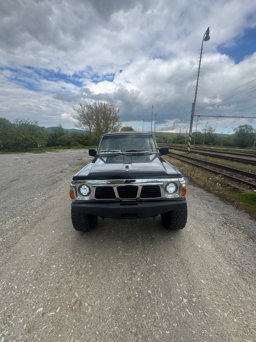 Nissan Patrol Y60