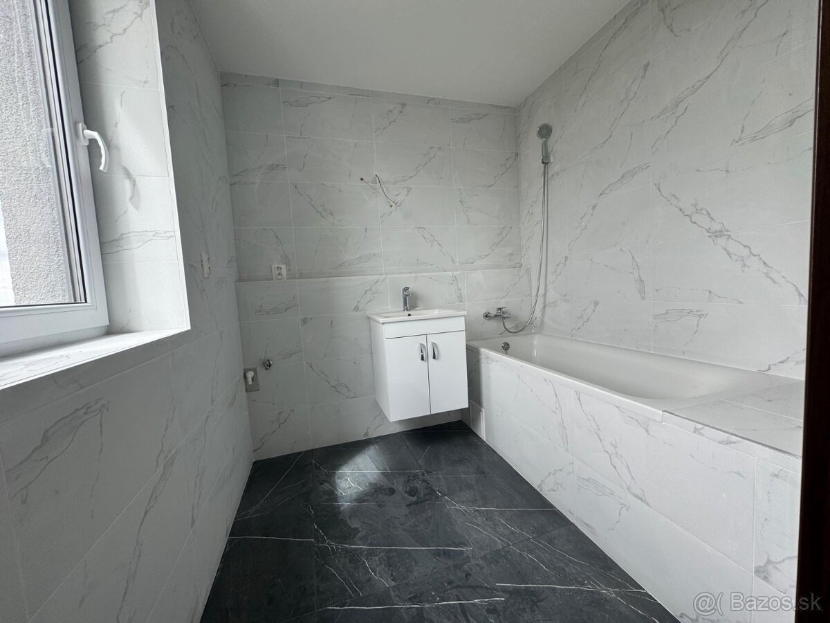 Posledný byt ,,D" - bloku | Michalovce | - 3