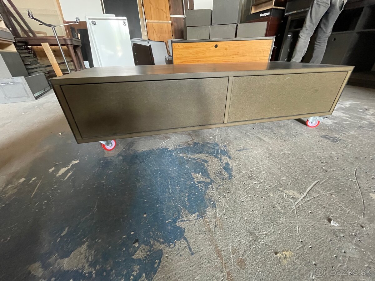 Skrinka na koliečkach - 3