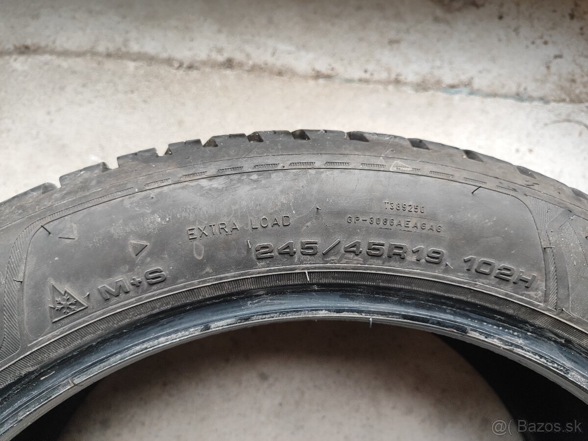 Goodyear Vector 4Seasons 245/45 R19 102 - 3