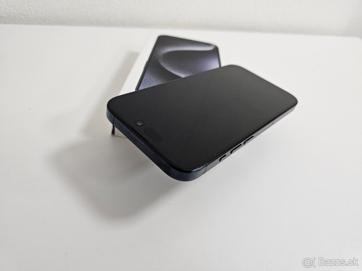 Apple iPhone 15 Pro - 3