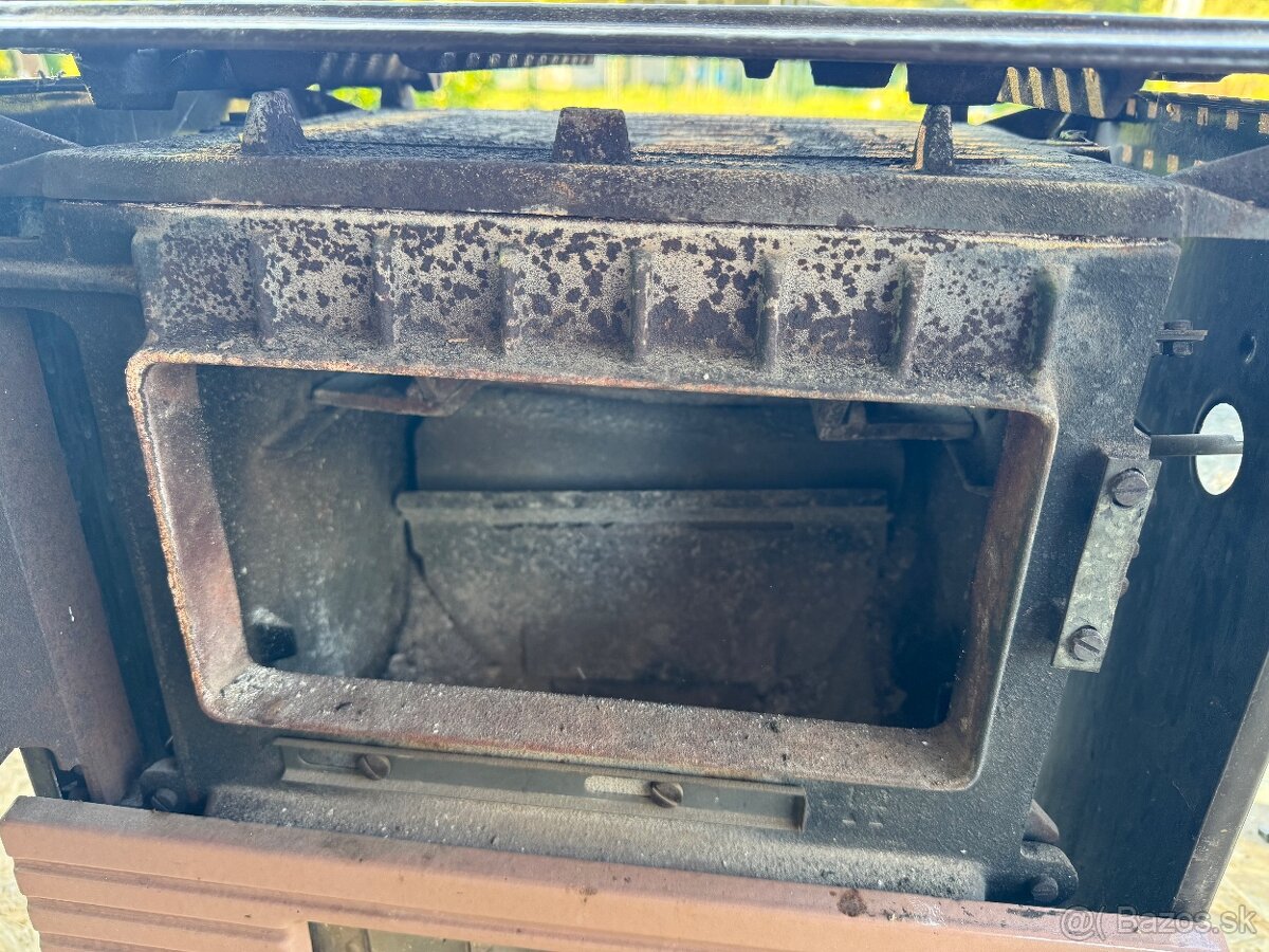 Predám piecku na drevo 4,6kw - 3