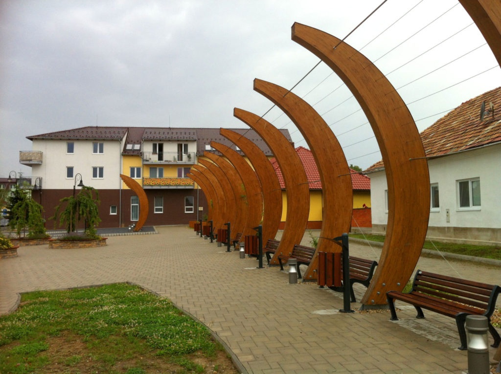 STAVEBNÝ POZEMOK KOZÁROVCE 37500 EUR - 3