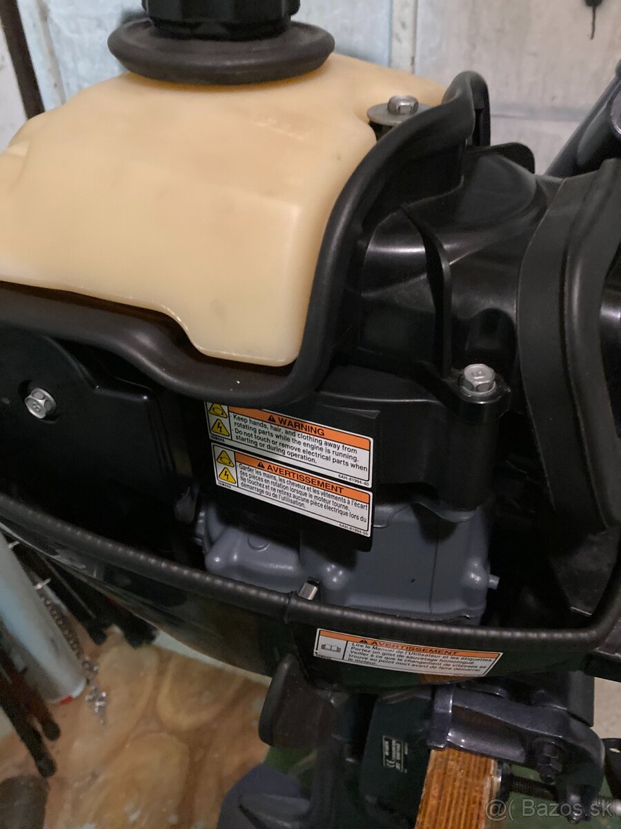 Predám Lodný motor Yamaha 2,5 - 3