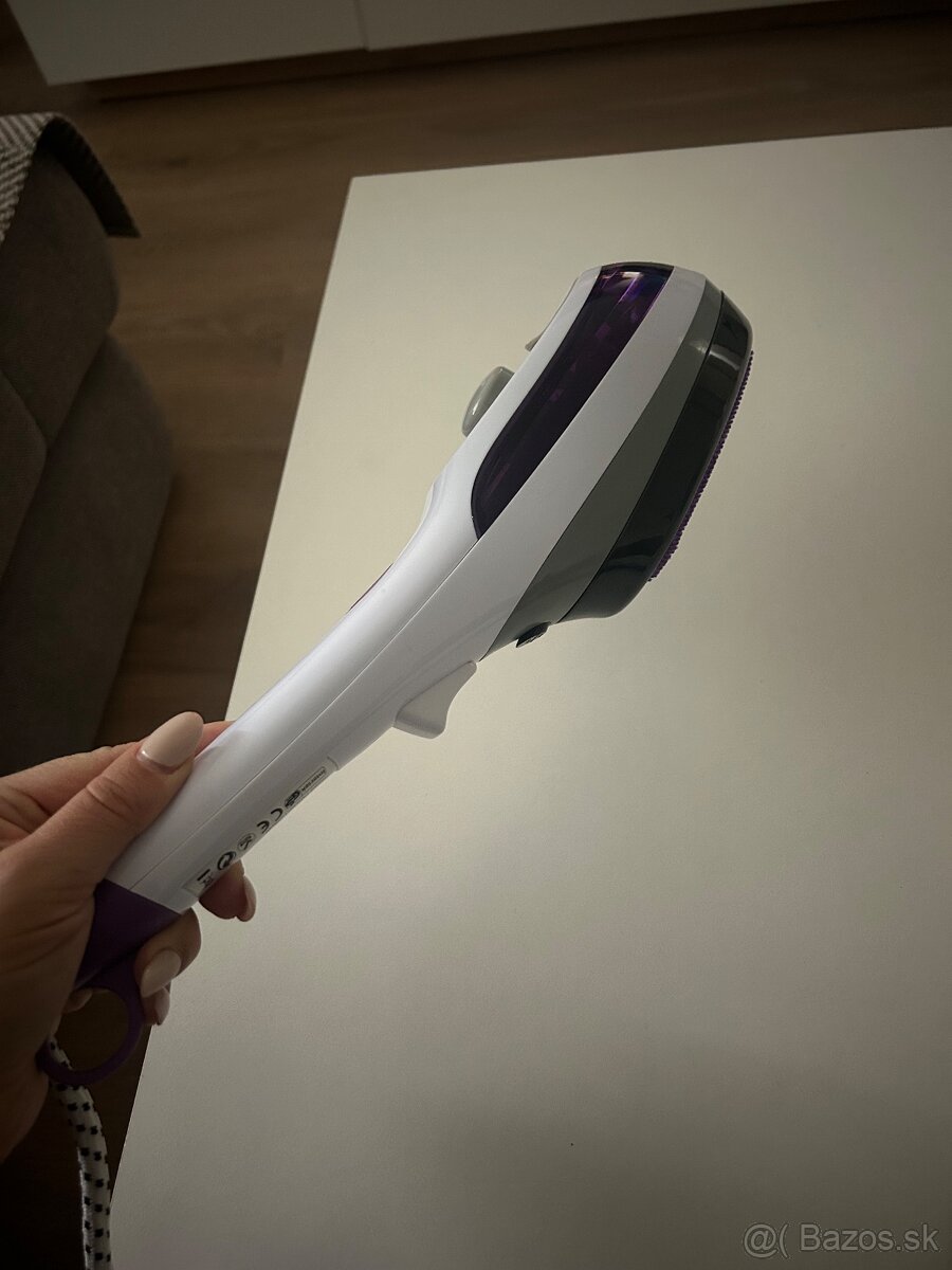 Ručná naparovacia žehlička - 3