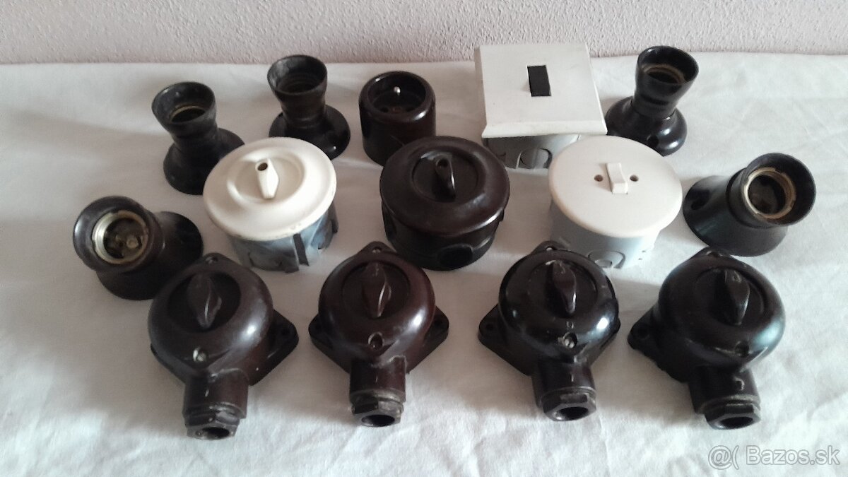 Bakelitove.retro.vypinace,objimky.na.stenu - 3