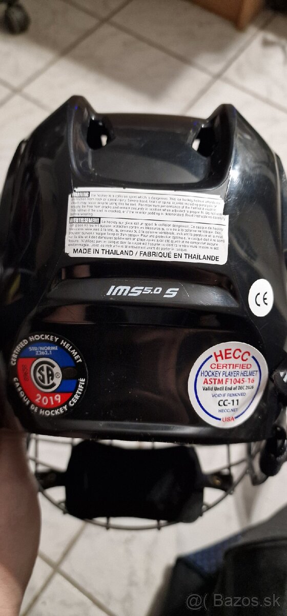 Hokejova prilba - 3