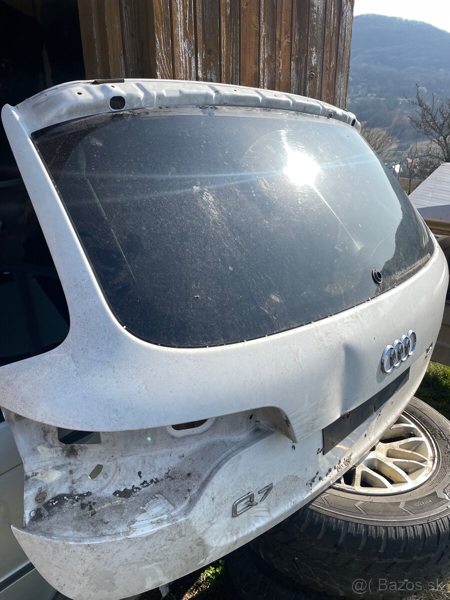 Kufor Audi q7 facelift 2012 - 3