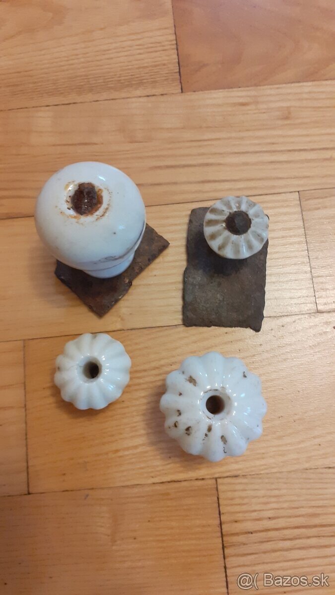 Porcelánové úchytky - 3