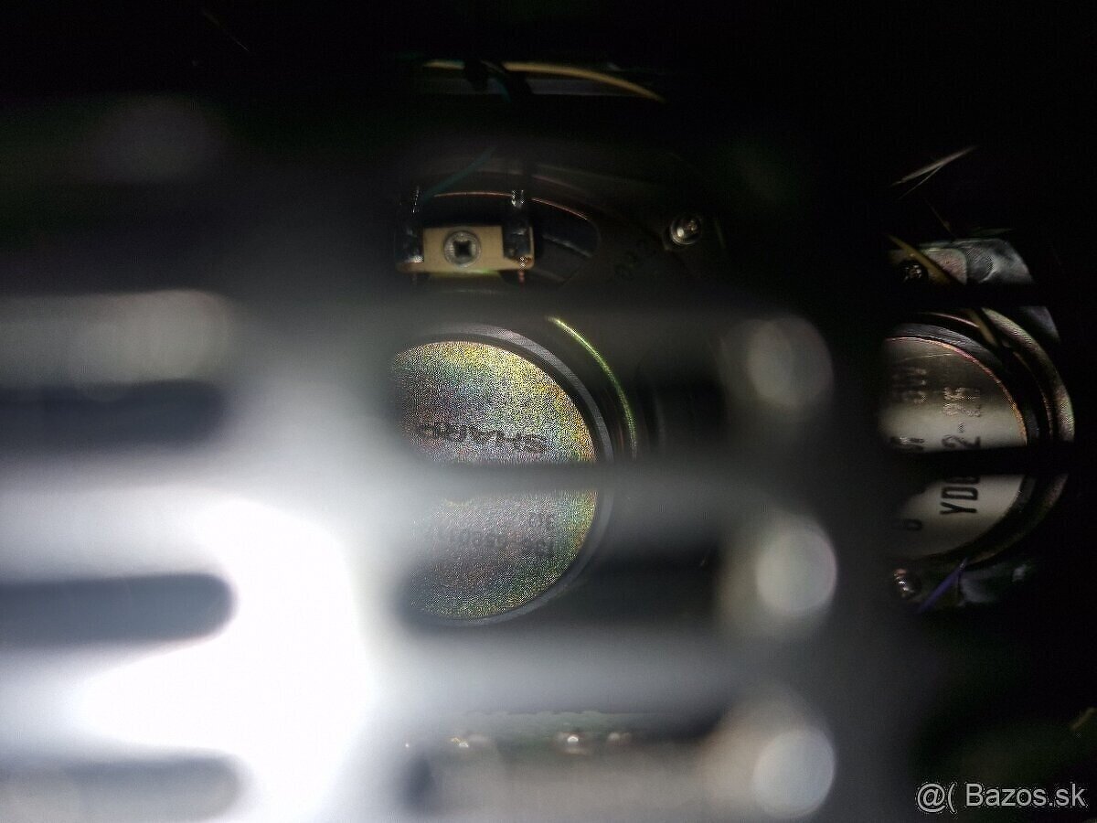 X- BASS dvojkazetový Rádiomagnetofón SHARP SURROUND - 3