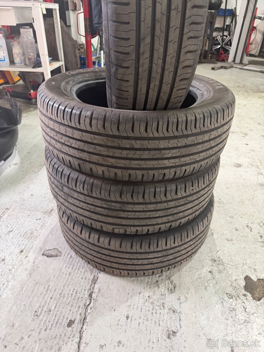 215/60 R17 - 3