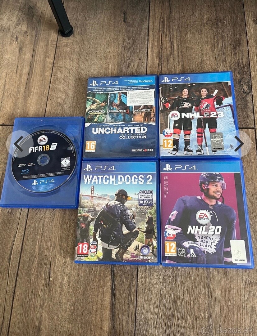 PlayStation 4 - 3