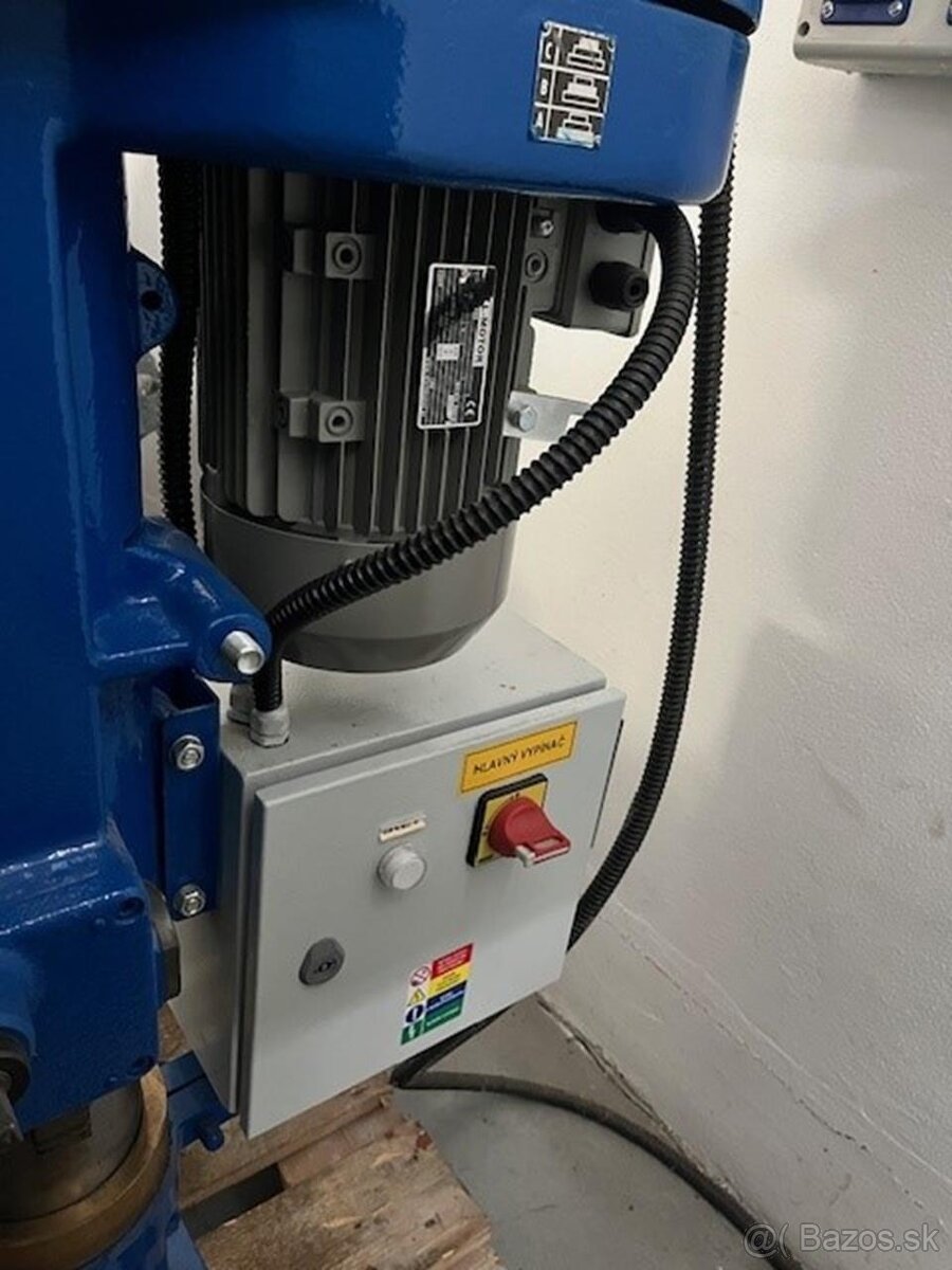 Sloupová vrtačka TOS VS 32 - 3