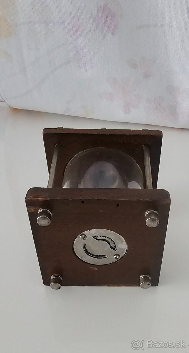 Starozitny mlyncek na kavu - 3