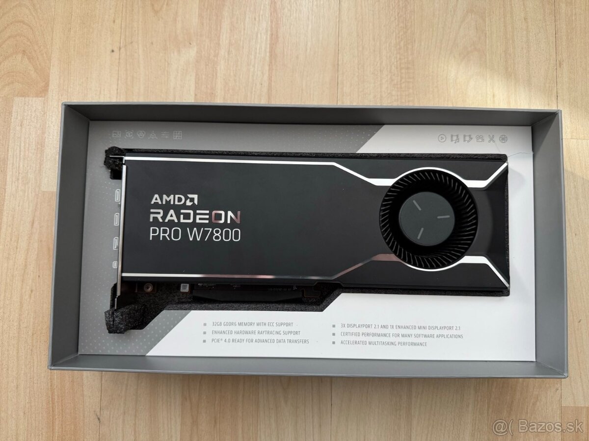 AMD Radeon PRO W7800 32 GB - 3
