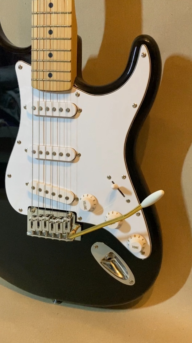 Elektrická gitara Fender Squier Strat, Kombo Orange a ďalšie - 3